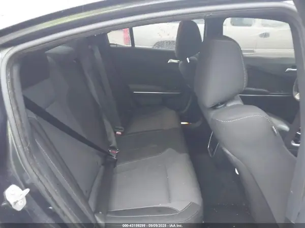 2C3CDXHG0GH215755 2016 DODGE CHARGER - Image 8