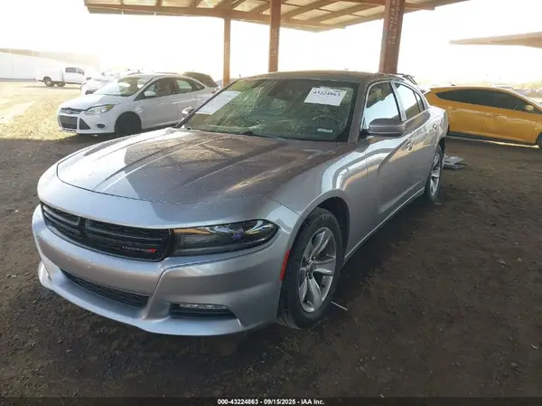 2C3CDXHG0GH305729 2016 DODGE CHARGER - Image 2