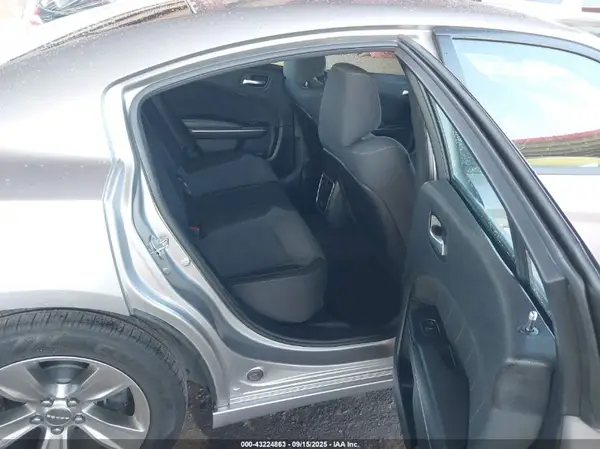 2C3CDXHG0GH305729 2016 DODGE CHARGER - Image 8