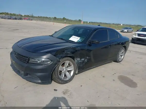 2C3CDXHG0GH335068 2016 DODGE CHARGER - Image 2