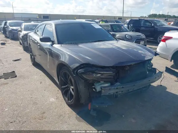 2C3CDXHG0HH504524 2017 DODGE CHARGER - Image 1