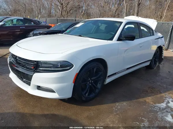 2C3CDXHG0HH642645 2017 DODGE CHARGER - Image 2