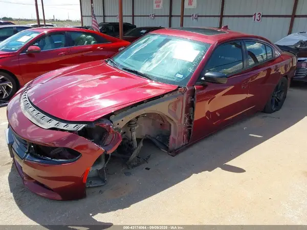 2C3CDXHG0JH113783 2018 DODGE CHARGER - Image 2