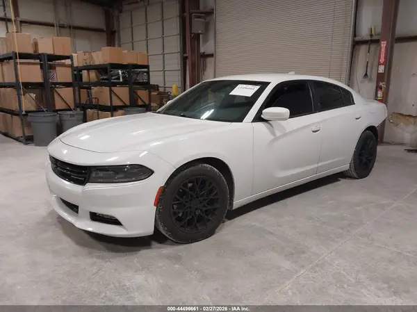 2C3CDXHG0JH143494 2018 DODGE CHARGER - Image 2