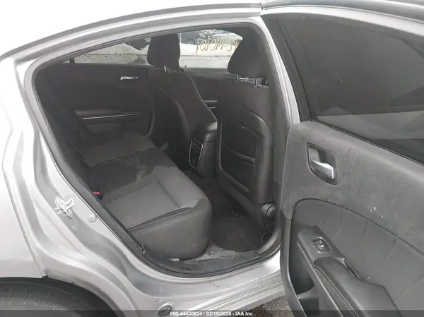 2C3CDXHG0JH143706 2018 DODGE CHARGER - Image 8