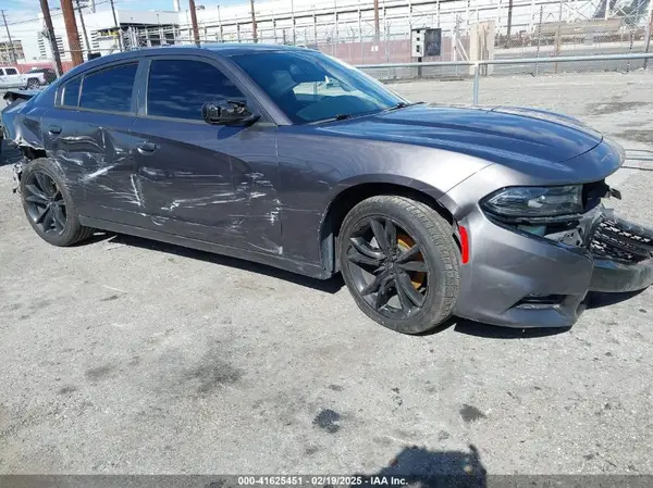 2C3CDXHG0JH173370 2018 DODGE CHARGER - Image 1