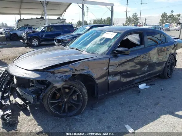 2C3CDXHG0JH173370 2018 DODGE CHARGER - Image 2