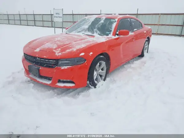 2C3CDXHG0JH175927 2018 DODGE CHARGER - Image 2