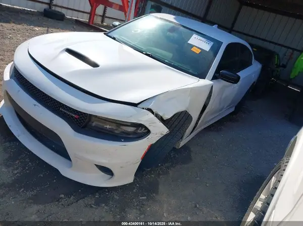 2C3CDXHG0JH217576 2018 DODGE CHARGER - Image 2