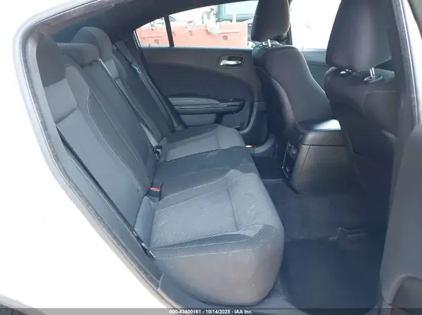 2C3CDXHG0JH217576 2018 DODGE CHARGER - Image 8