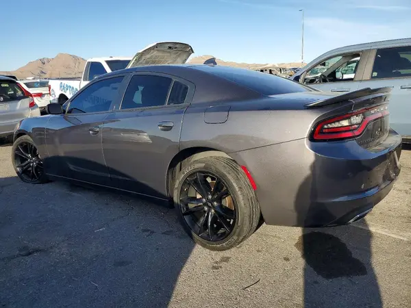2C3CDXHG0JH281214 2018 DODGE CHARGER - Image 2