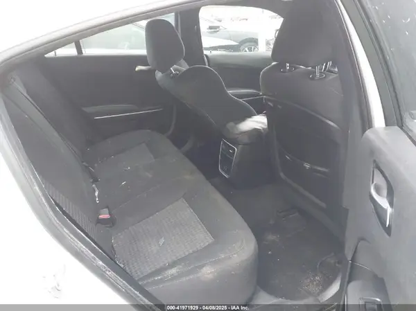 2C3CDXHG0KH512582 2019 DODGE CHARGER - Image 8