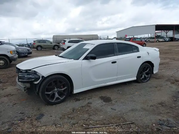 2C3CDXHG0KH566951 2019 DODGE CHARGER - Image 2