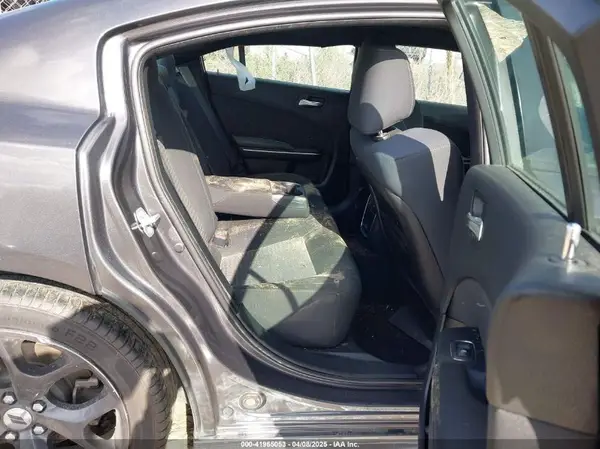 2C3CDXHG0KH583992 2019 DODGE CHARGER - Image 8