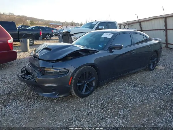 2C3CDXHG0KH631975 2019 DODGE CHARGER - Image 2