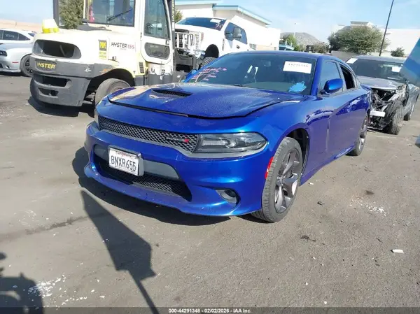 2C3CDXHG0KH740422 2019 DODGE CHARGER - Image 2