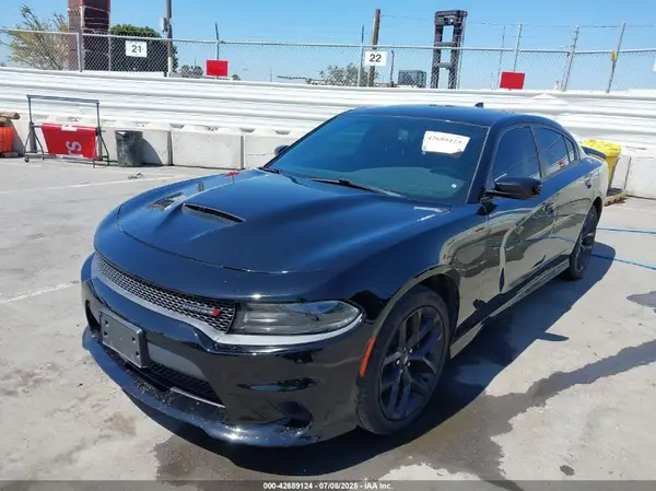 2C3CDXHG0KH748634 2019 DODGE CHARGER - Image 2