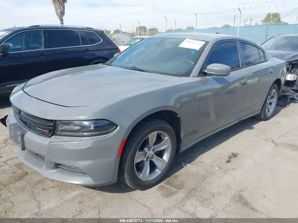 2C3CDXHG1JH122931 2018 DODGE CHARGER - Image 2