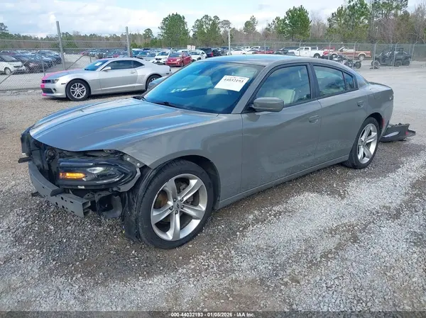2C3CDXHG1JH188637 2018 DODGE CHARGER - Image 2