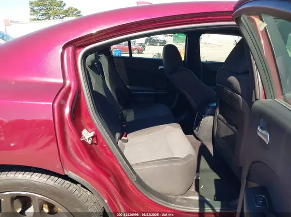 2C3CDXHG1JH210295 2018 DODGE CHARGER - Image 8