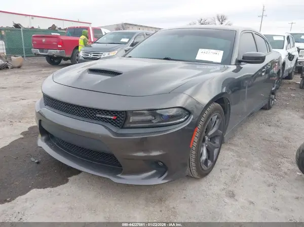2C3CDXHG1JH221586 2018 DODGE CHARGER - Image 2