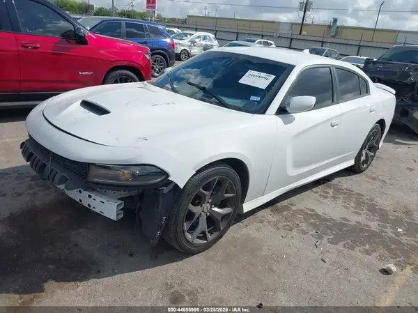 2C3CDXHG1KH584617 2019 DODGE CHARGER - Image 2
