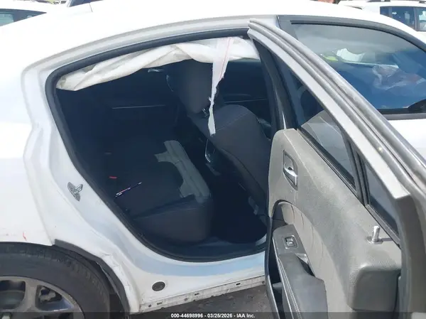 2C3CDXHG1KH584617 2019 DODGE CHARGER - Image 8