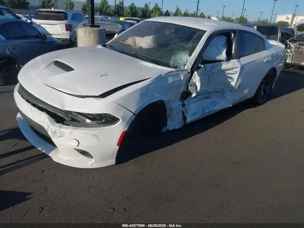 2C3CDXHG1KH671157 2019 DODGE CHARGER - Image 2