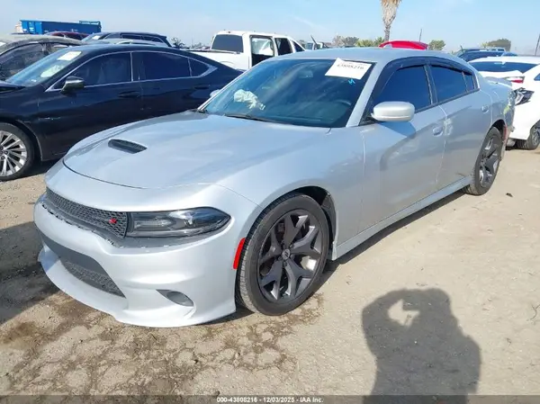 2C3CDXHG1KH749226 2019 DODGE CHARGER - Image 2