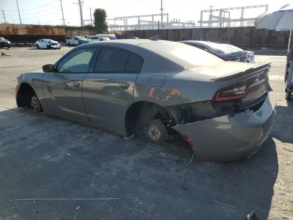 2C3CDXHG2HH567530 2017 DODGE CHARGER - Image 2