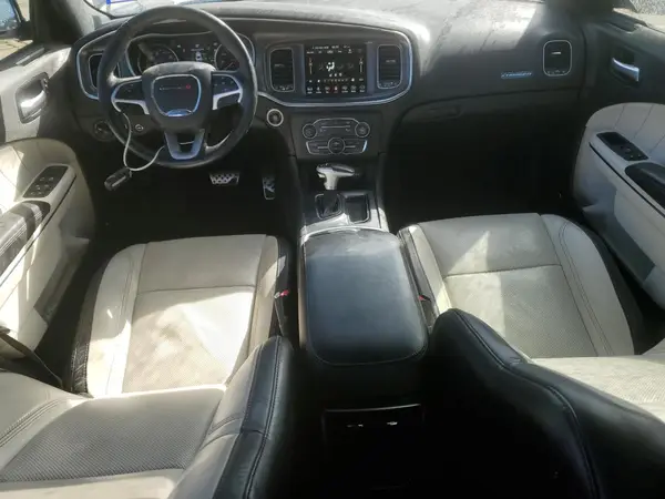 2C3CDXHG2JH113557 2018 DODGE CHARGER - Image 8