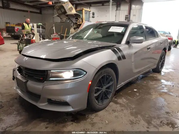 2C3CDXHG2JH139396 2018 DODGE CHARGER - Image 2