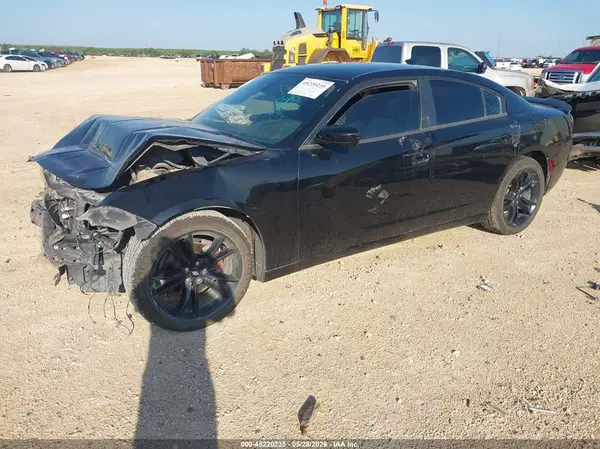 2C3CDXHG2JH164444 2018 DODGE CHARGER - Image 2