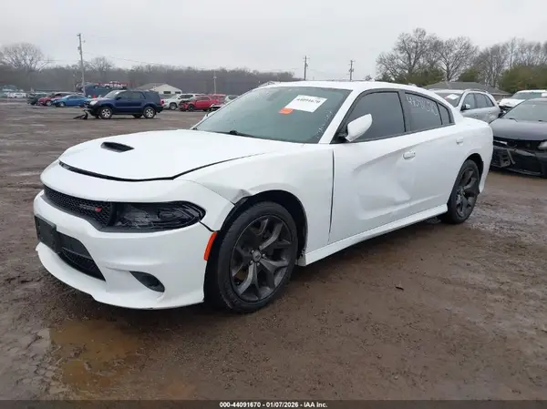 2C3CDXHG2JH273938 2018 DODGE CHARGER - Image 2