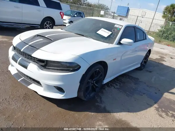 2C3CDXHG2KH527181 2019 DODGE CHARGER - Image 2