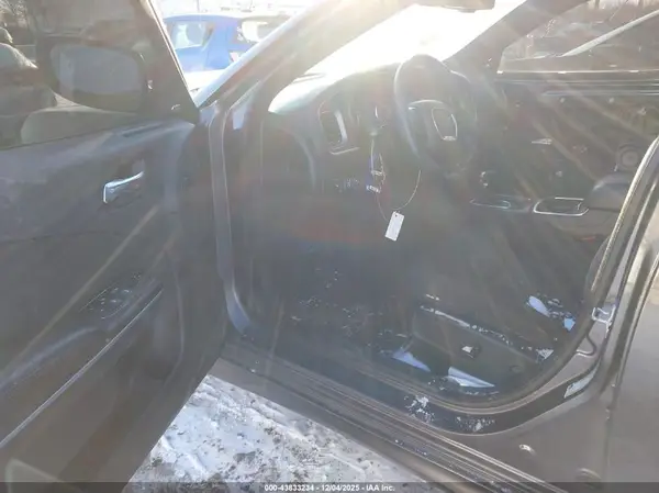 2C3CDXHG2KH611274 2019 DODGE CHARGER - Image 8