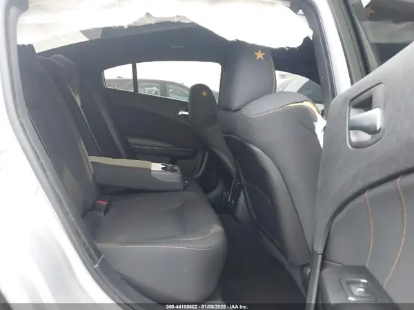 2C3CDXHG2KH696553 2019 DODGE CHARGER - Image 8