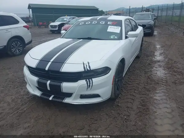 2C3CDXHG3GH138640 2016 DODGE CHARGER - Image 2