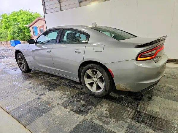 2C3CDXHG3GH196778 2016 DODGE CHARGER - Image 2