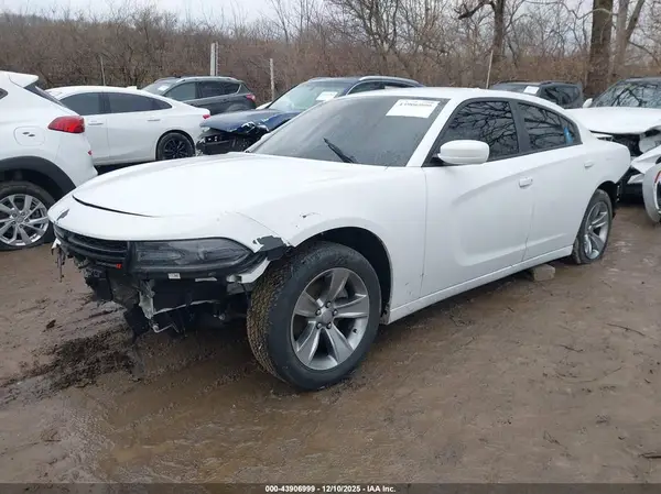 2C3CDXHG3GH257935 2016 DODGE CHARGER - Image 2