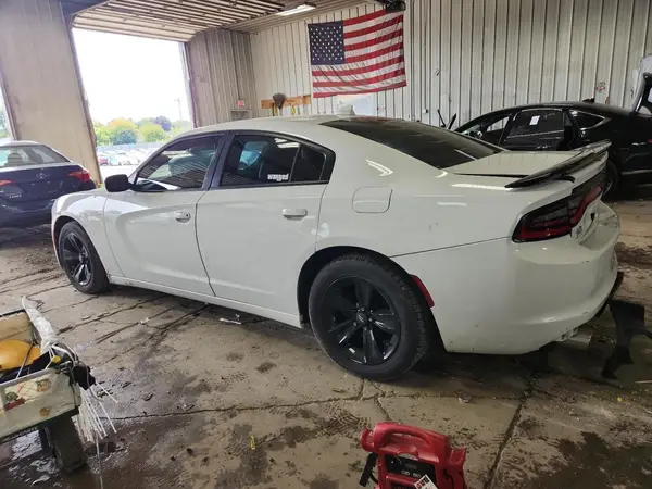 2C3CDXHG3GH280938 2016 DODGE CHARGER - Image 2