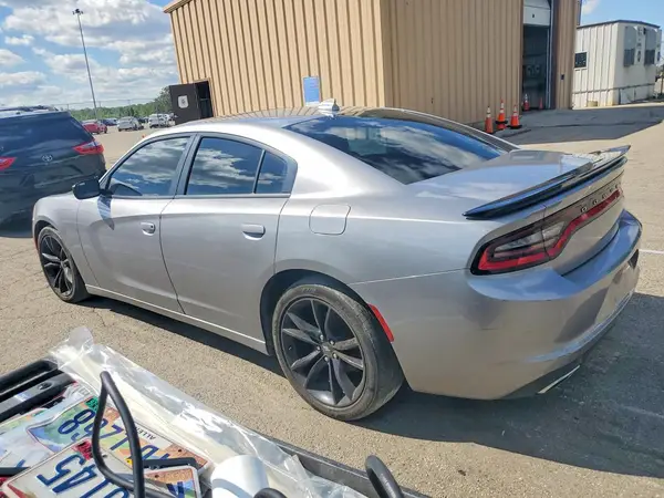 2C3CDXHG3HH543933 2017 DODGE CHARGER - Image 2