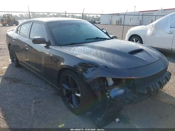 2C3CDXHG3JH156661 2018 DODGE CHARGER - Image 1