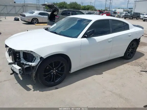 2C3CDXHG3JH174271 2018 DODGE CHARGER - Image 2