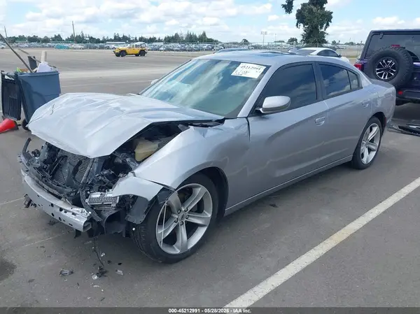 2C3CDXHG3JH203056 2018 DODGE CHARGER - Image 2