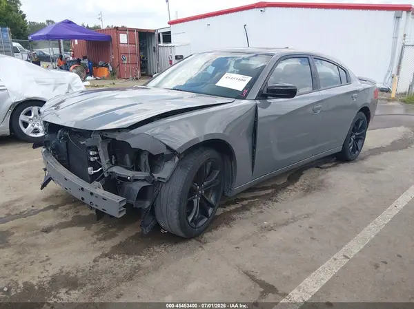 2C3CDXHG3JH220522 2018 DODGE CHARGER - Image 2