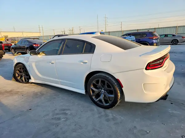 2C3CDXHG3JH238423 2018 DODGE CHARGER - Image 2