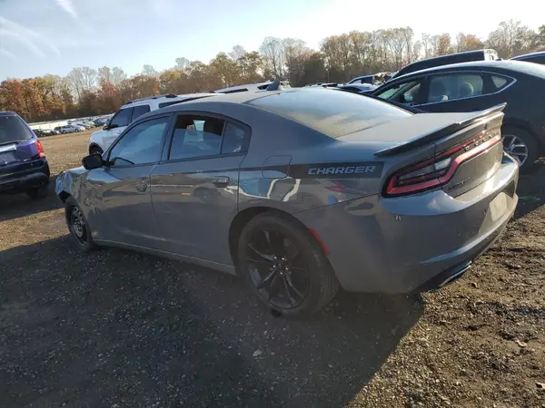 2C3CDXHG3JH272944 2018 DODGE CHARGER - Image 2