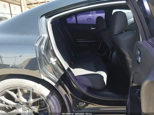 2C3CDXHG3KH583940 2019 DODGE CHARGER - Image 8