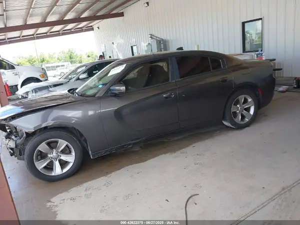 2C3CDXHG4G8332304 2016 DODGE CHARGER - Image 2